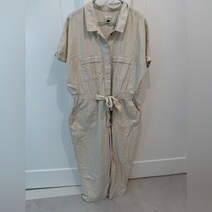 Universal Thread Beige Jumpsuit size 17